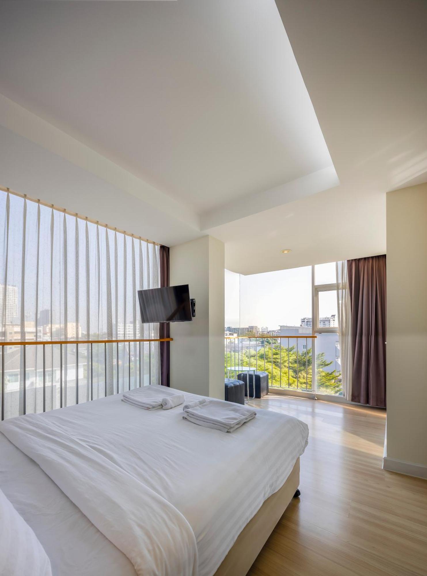 Gp House Express Sukhumvit 81 Hotel Банкок Екстериор снимка