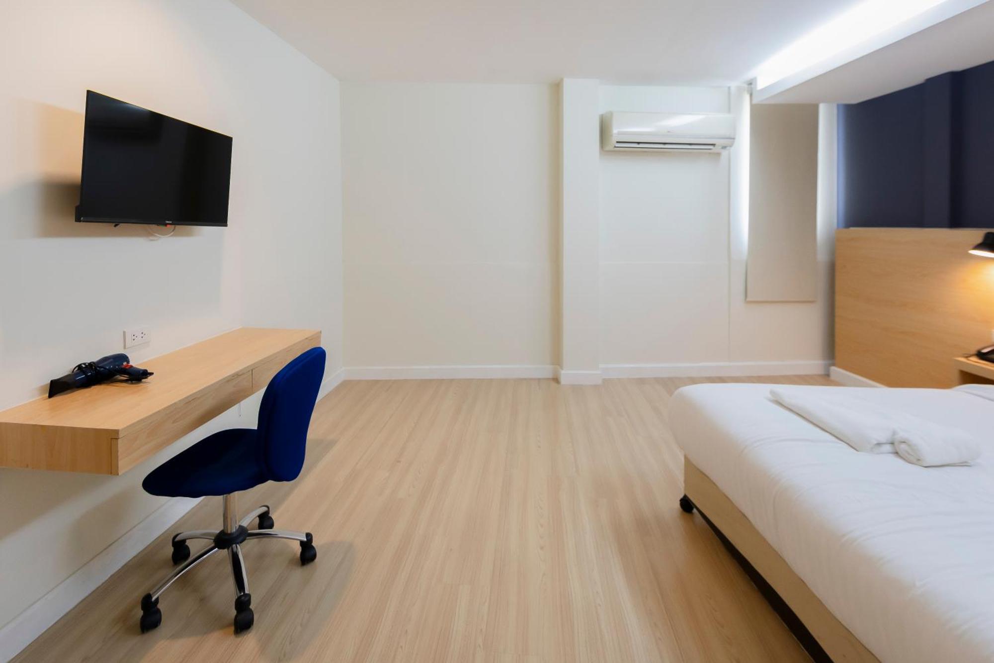 Gp House Express Sukhumvit 81 Hotel Банкок Екстериор снимка