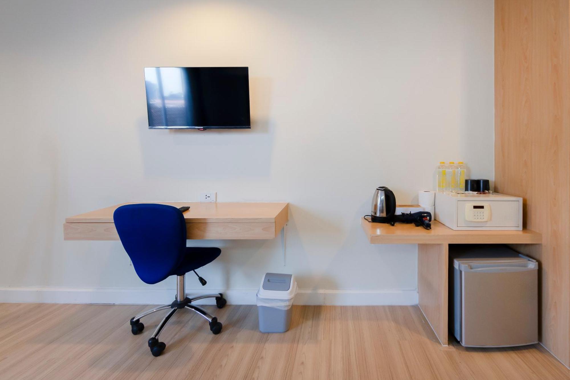 Gp House Express Sukhumvit 81 Hotel Банкок Екстериор снимка